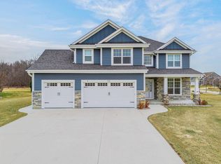 3128 West Hidden Oaks DRIVE, Franklin, WI 53132