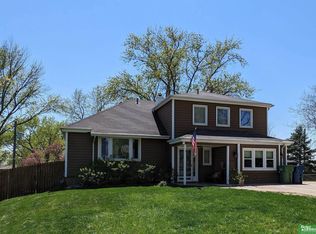 2307 Julie Cir, Bellevue, NE 68005