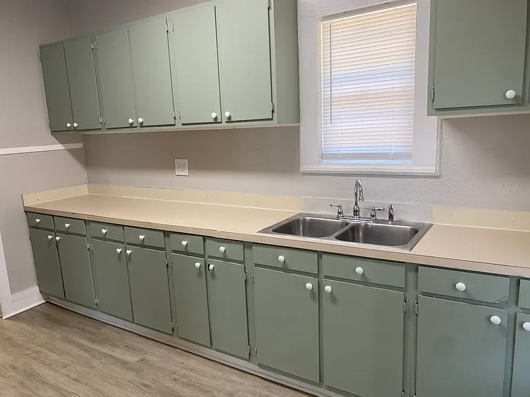 119 N Avenue D — Photo 28