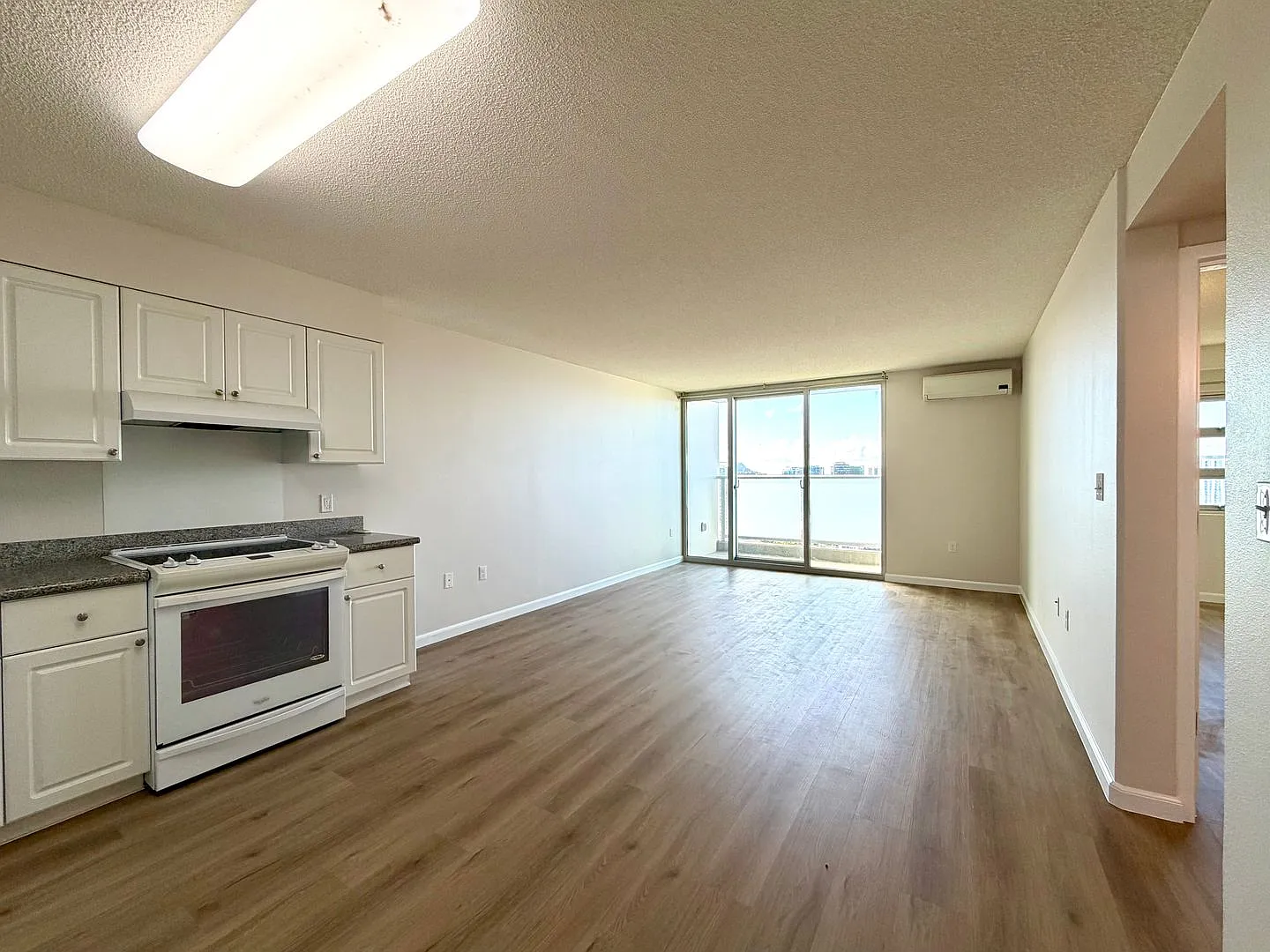 801 South St, Building B: High Floor, Ocean View, 2 Bed, 1.5 Bath, 2 Parking! — Photo 2