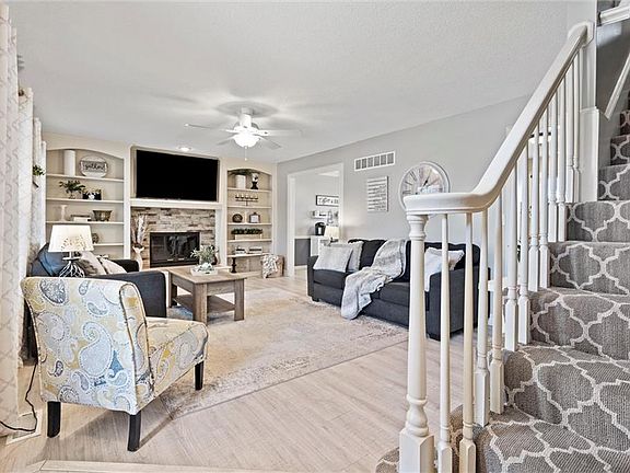 4th image of 6405 McCoy St