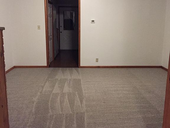 4th image of 136 N Washington St