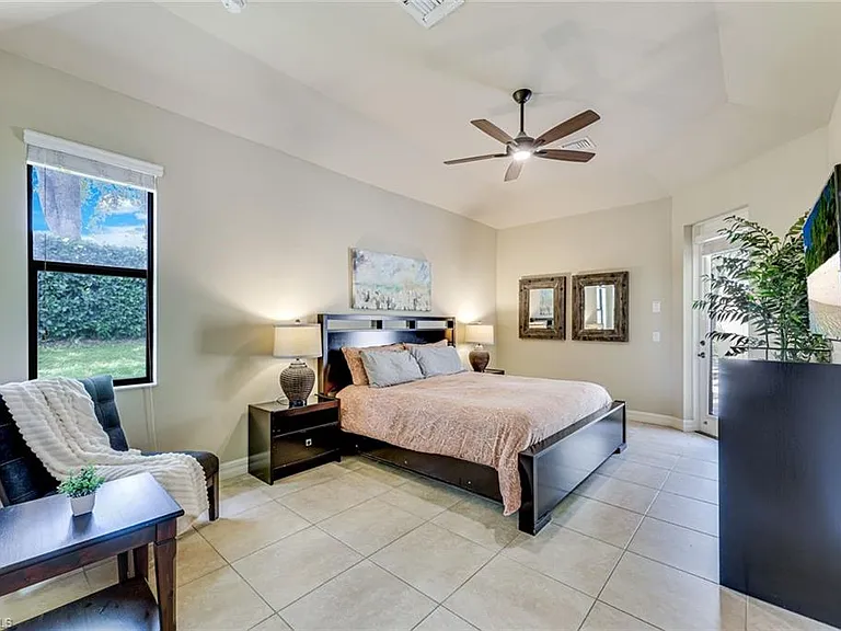 1221 Briarwood Ct — Photo 9