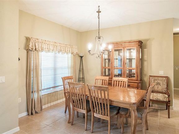 4th image of 4425 Turnberry Ln