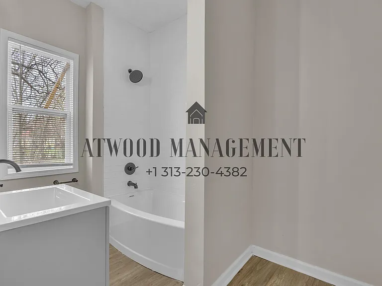 3475 Crane St — Photo 8