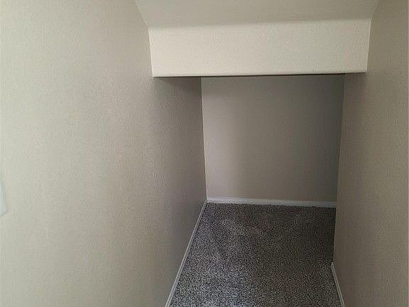 4th image of 1829 Glenwillow Dr #0