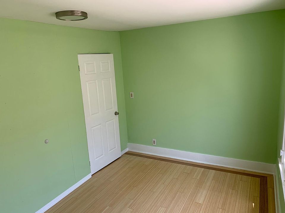 1st image of 428 N Kenmore Ave