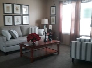 104 N Apple Blossom Blvd, Peoria, IL 61604