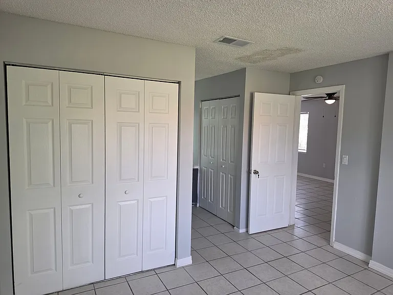 2526 S Oak Ave — Photo 18