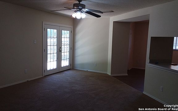 4th image of 10523 Dugas Dr