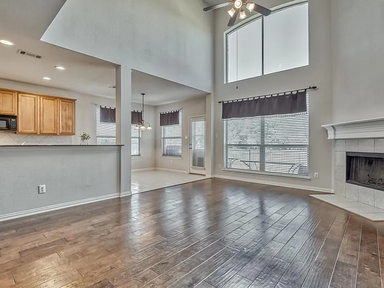 4609 Pine Brook Dr — Photo 4