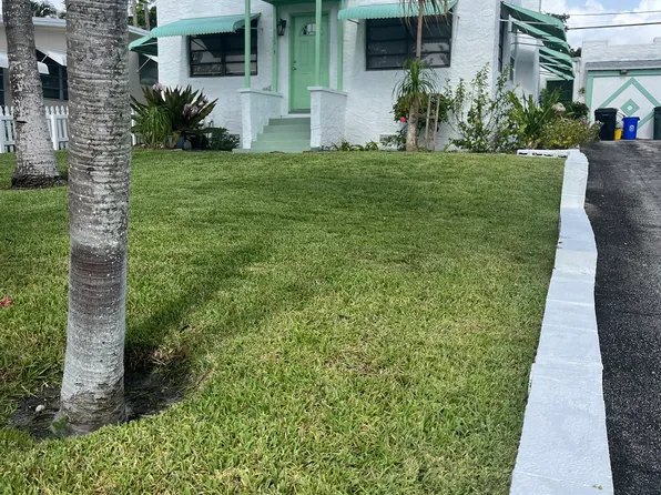 909 N B St, Lake Worth, FL 33460