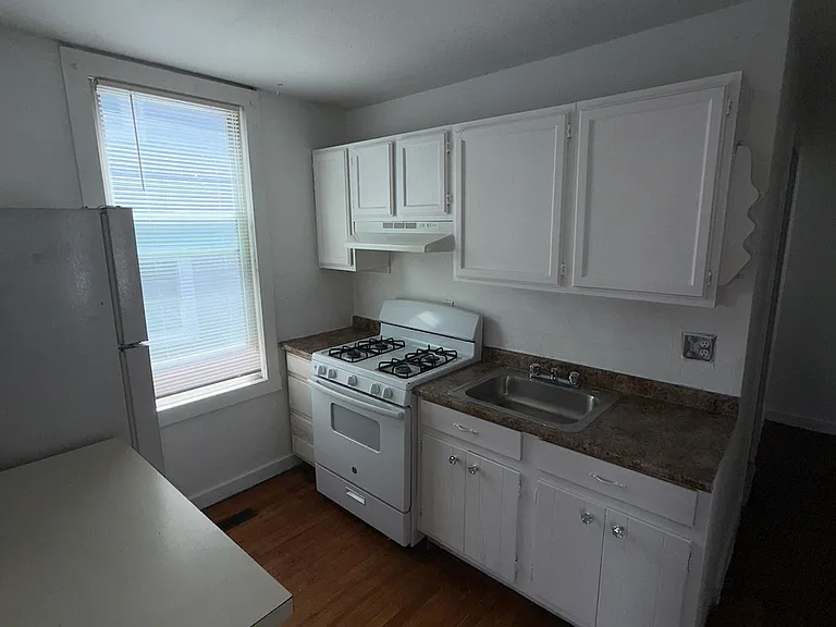 2221 Lodi St N #1 — Photo 10