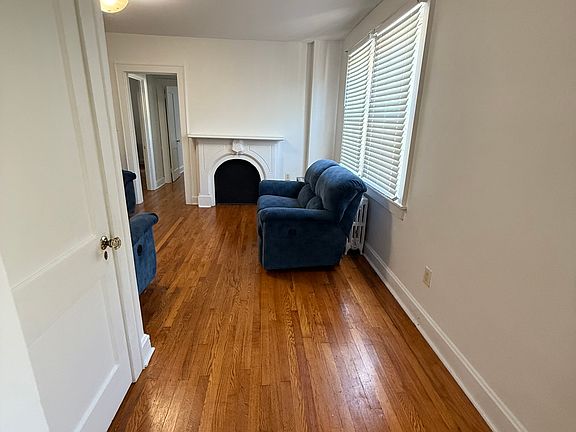 5th image of 609 Piedmont Ave APT 2B