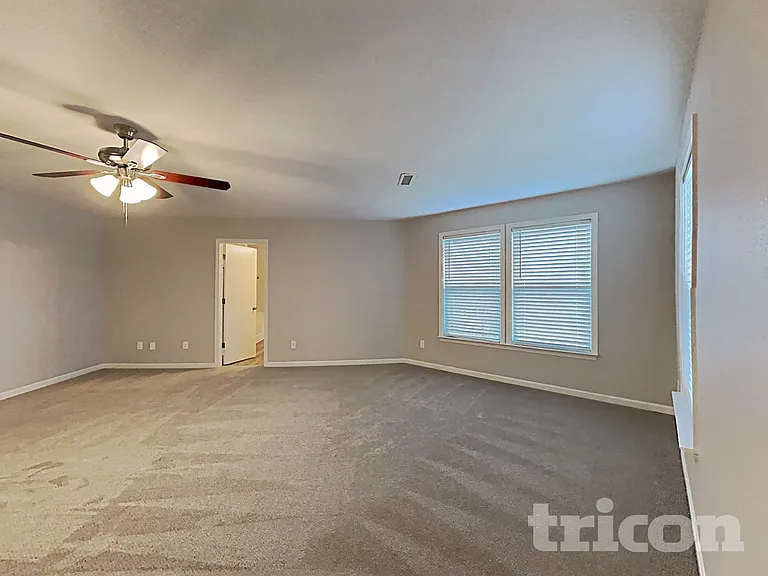 807 Chastain Ave — Photo 9