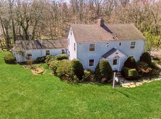 48 Main St, Stony Brook, NY 11790