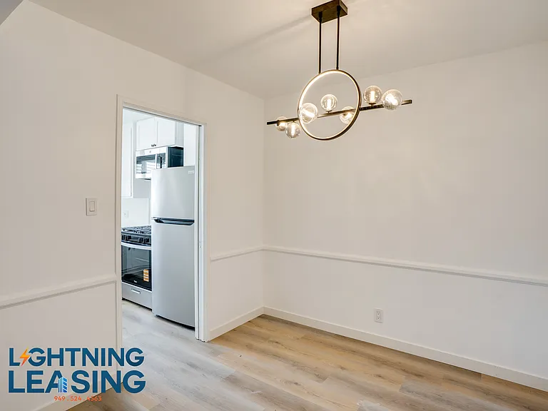 12310 Chandler Blvd #37 — Photo 6