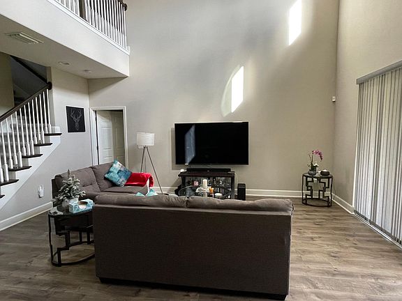 4th image of 1814 Virginia Willow Dr