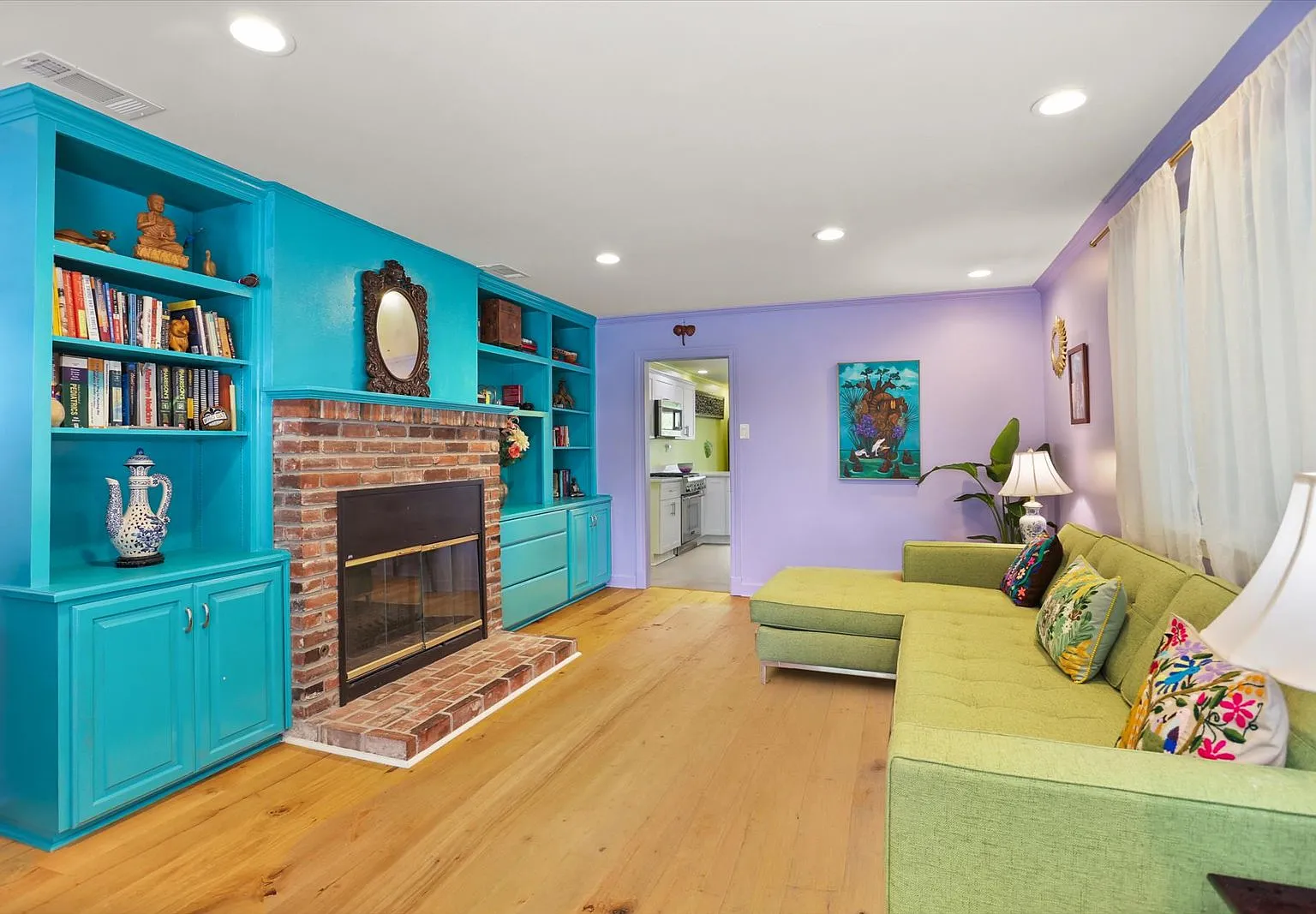2319 1/2 Jay St — Photo 2