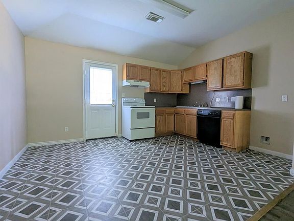 5th image of 12115 Royal Green Dr