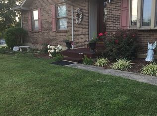 326 Russell Rd, Vine Grove, KY 40175