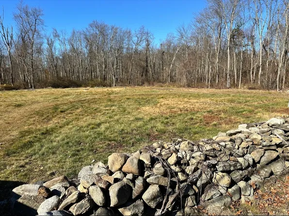 629 Bethmour Road, Bethany, CT 06524