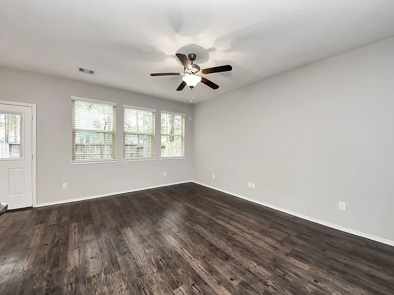 16130 Beachside Pl — Photo 15