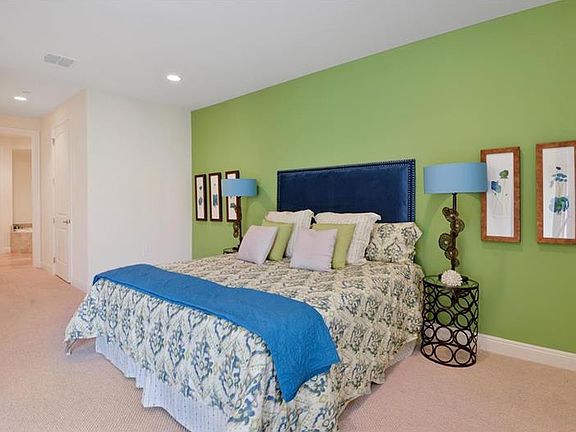 4th image of 2351 Lakeview Dr Unit 207