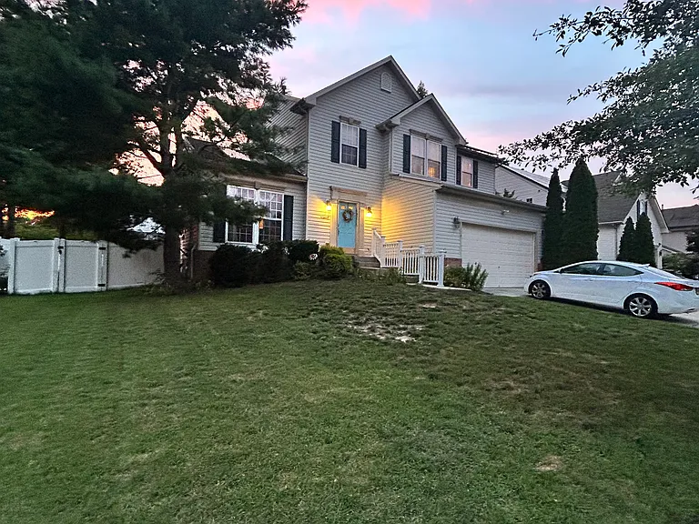 5 Thornhill Dr — Photo 2