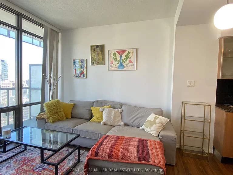 38 Grenville St #3010 — Photo 10