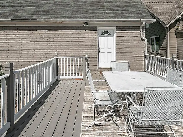 400 Martin St — Photo 25