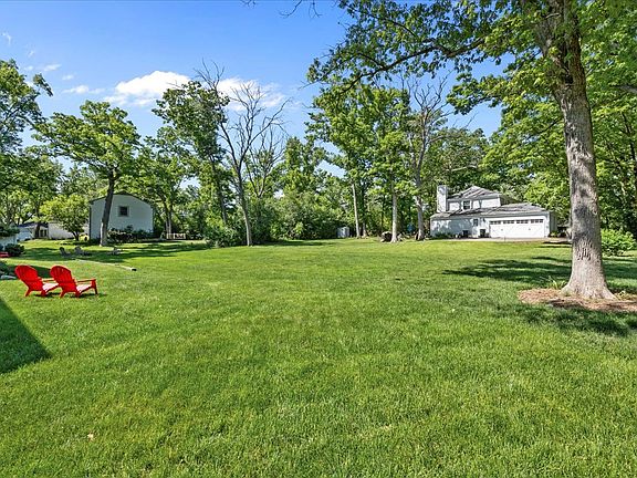 5th image of 280 Hickory Ct
