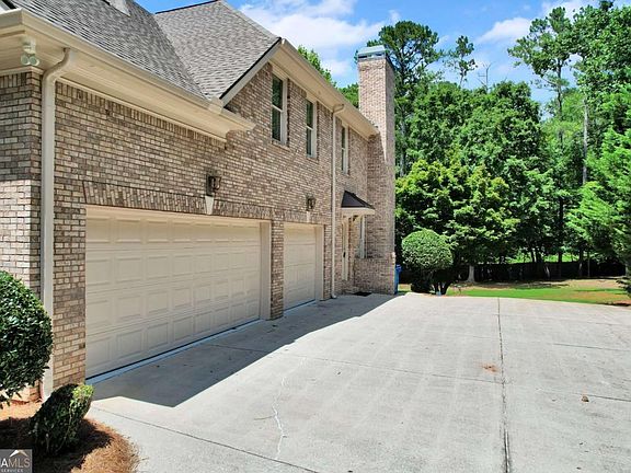 2nd image of 1020 Cranbrook Glen Ln