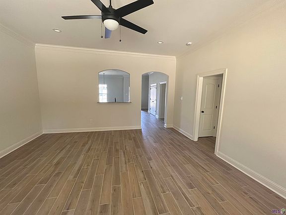 3rd image of 26799 Montbury Dr