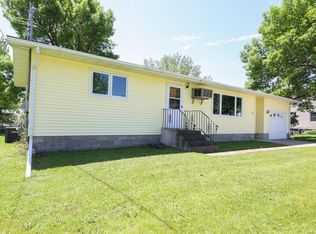 309 W Main St, Osakis, MN 56360