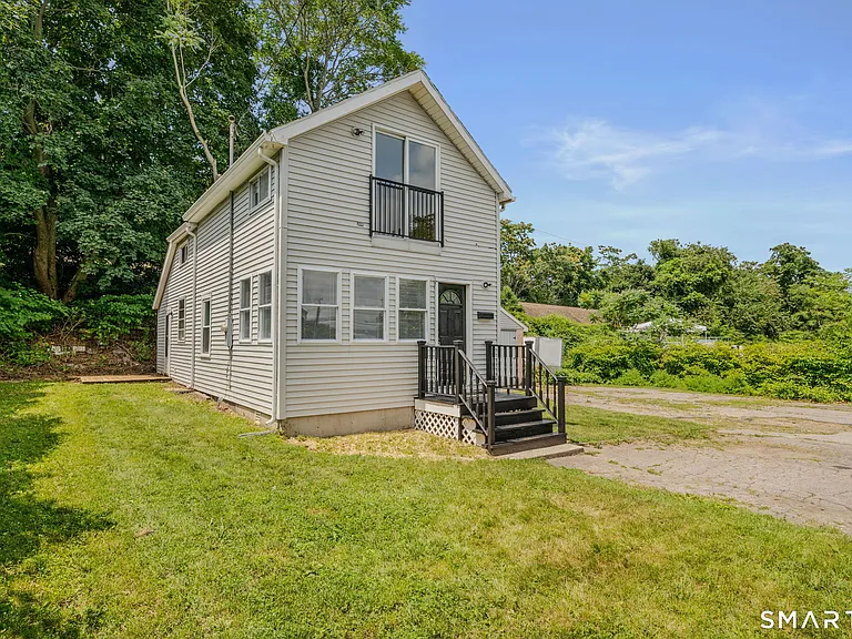115 Pequot Ave — Photo 4