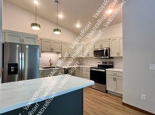2403 E Cama Pl, Sioux Falls, SD 57108
