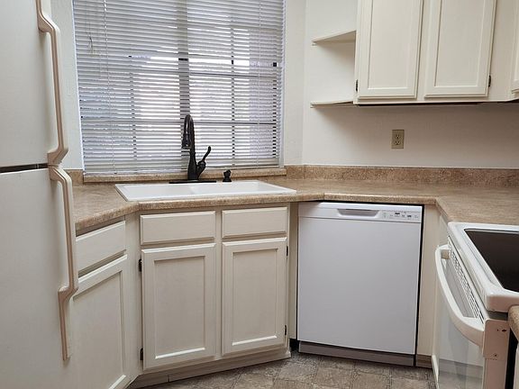 3rd image of 930 N Mesa Dr Unit 2017
