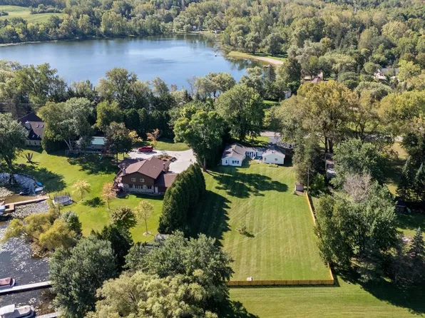 2548 Wallace Lake ROAD, West Bend, WI 53090
