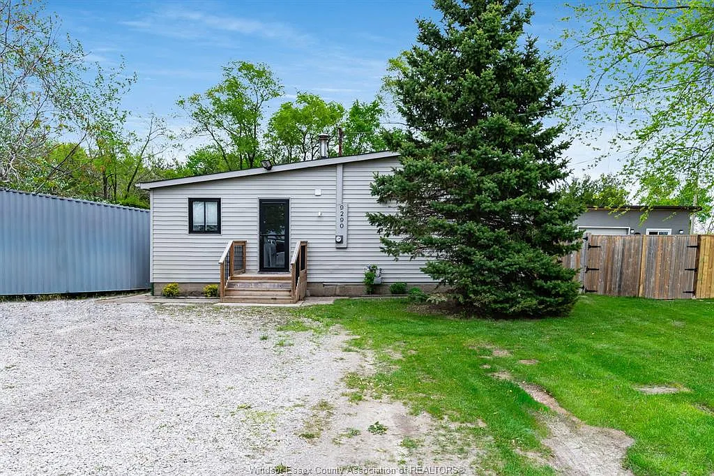 3 bed, $2,500 — Photo 1
