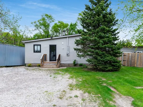 9290 Disputed Rd, Lasalle, ON N9H 0H9
