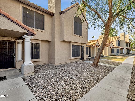3rd image of 921 W UNIVERSITY Drive #1030
