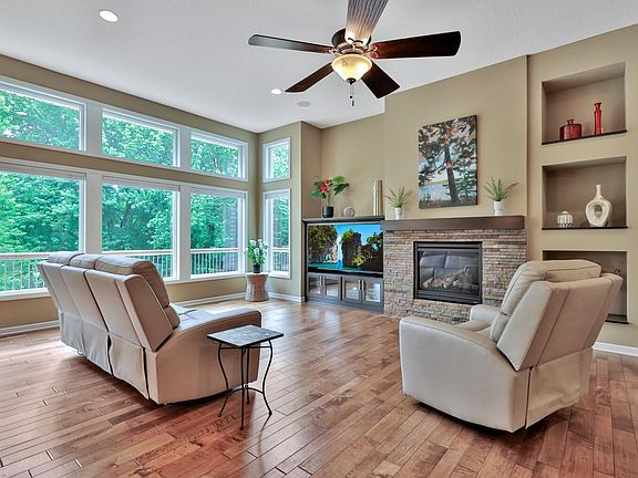 3rd image of 4057 148th Ln NE