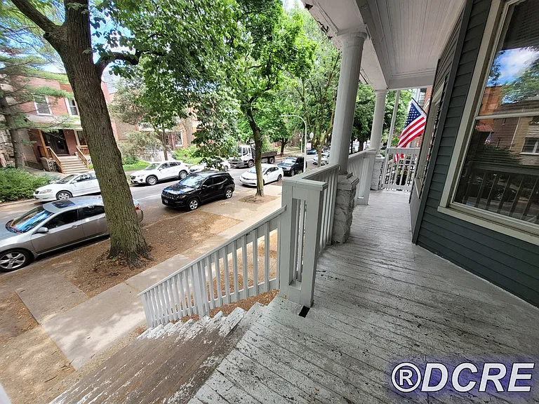1239 W Roscoe St #1F — Photo 12