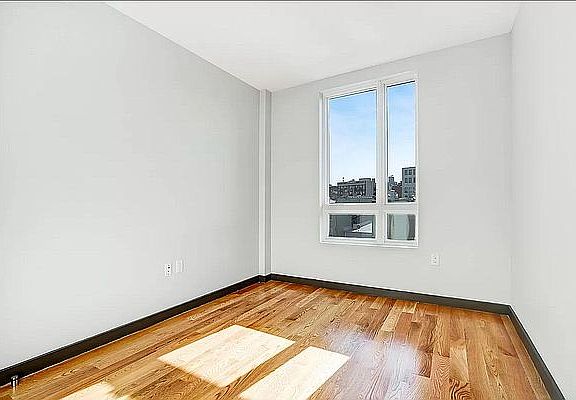 3rd image of 273 Metropolitan Ave #4B