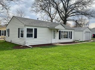 540 15th Ave, Silvis, IL 61282