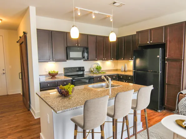 South Line, 600 S Front St, Memphis, TN 38103