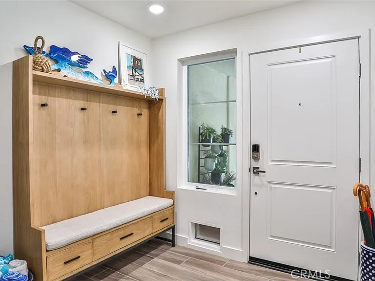 3319 Doheny Way — Photo 9