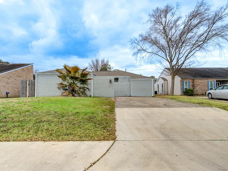 1522 S Kirkwood Rd — Photo 58