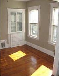2nd image of 20 George St #2